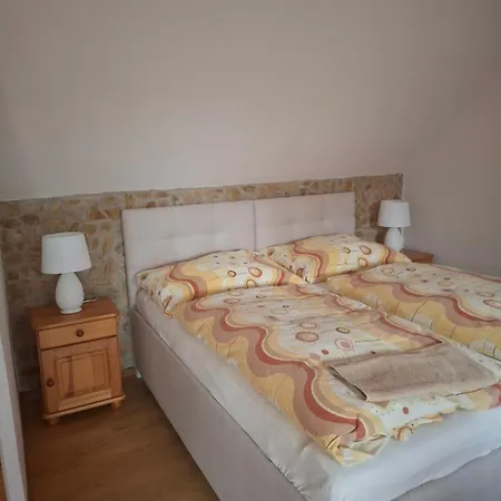 Privat Alenka Gasthuis 3*